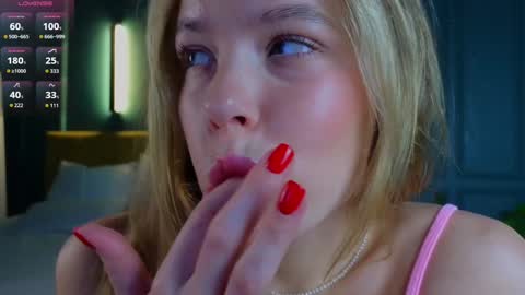 Milly    online show from September 18, 6:50 am