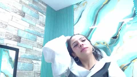 millybell303av online show from January 11, 2:01 pm