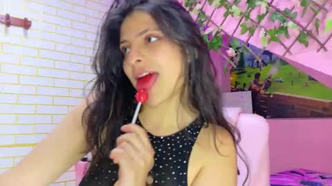 millybell303av online show from February 3, 6:12 pm