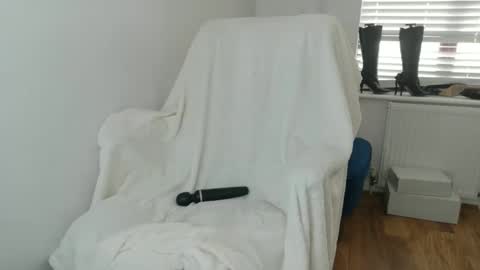 Milly online show from December 22, 10:22 am