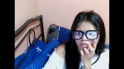 mimivilligas online show from January 19, 10:58 am