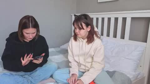KarinaLeila online show from September 18, 6:06 am