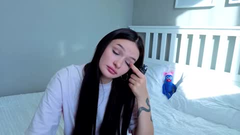 KarinaLeila online show from October 27, 7:30 am