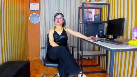 Mini Rouse online show from June 2, 5:04 pm