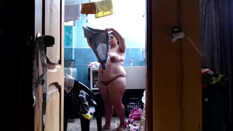 Andrea online show from December 3, 8:31 pm