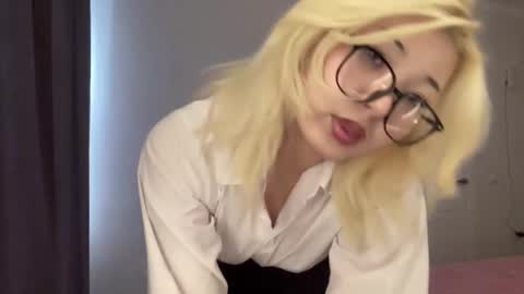 minnie_joy_ online show from February 24, 10:29 am