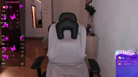 Lisa online show from January 11, 6:44 pm