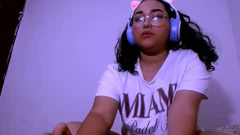 mira_cherry online show from November 4, 9:10 am