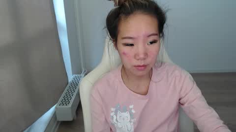 mira_g online show from October 27, 8:47 am