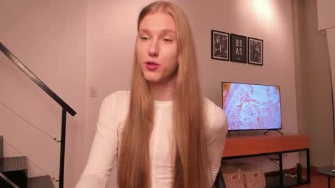 Mira online show from April 24, 2:35 am