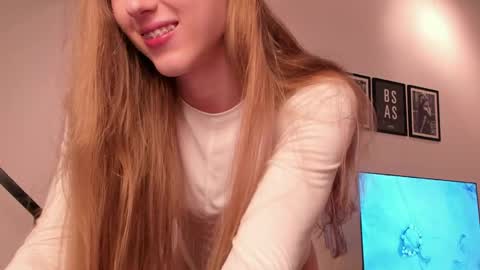 Mira online show from May 6, 9:43 pm