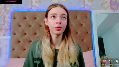 mira_lynxx online show from October 27, 3:50 am