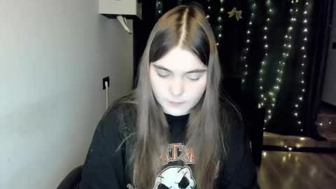 miraa_bloom online show from January 13, 2:58 pm