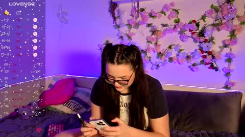 miraluccian online show from October 6, 6:48 pm