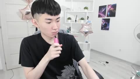              online show from March 12, 2:30 am