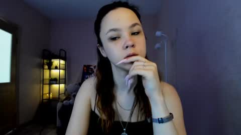 miranda_holms online show from June 14, 3:30 am