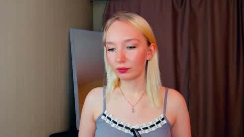 Lucy online show from November 6, 4:26 am