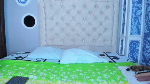 Snapshot of mishell_lovely chatting on October 17, 4:55 pm Mishell online show from October 17, 4:55 pm
