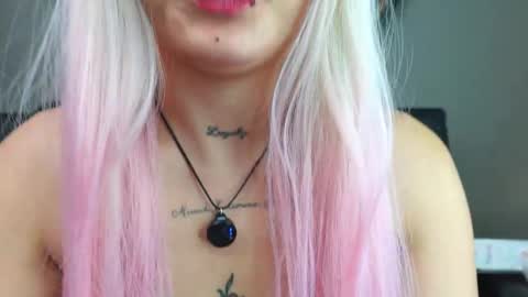 Snapshot of miss___charlotte chatting on September 27, 7:11 pm Charlotte online show from September 27, 7:11 pm
