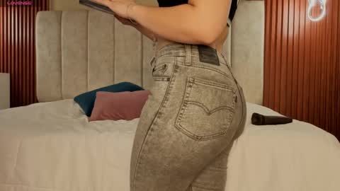 ANTHOLELLA   online show from April 2, 1:51 pm