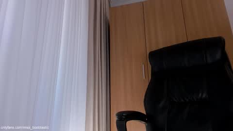 Ivy online show from December 19, 2:01 pm