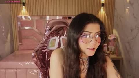 miss_devil_s online show from March 27, 3:45 am