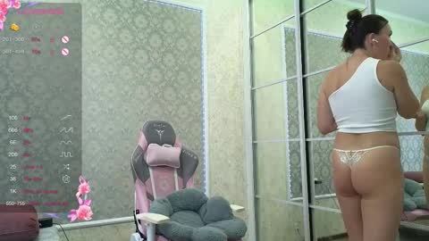 miss_divora online show from December 3, 9:54 am