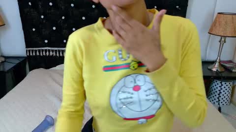 miss_evans_ online show from November 25, 12:26 pm