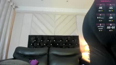 miss_evans_ online show from March 19, 3:06 pm