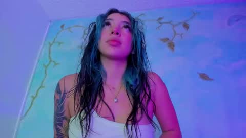 miss_evans_ online show from November 22, 8:13 am