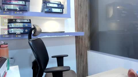 miss_horney online show from April 18, 11:56 am