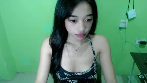 miss_j222 online show from April 4, 10:22 am