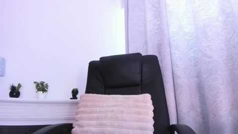 miss_jollie online show from September 13, 9:45 am