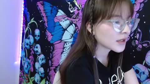 Ahri James online show from August 4, 2:07 am
