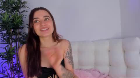 Snapshot of miss_lanaa chatting on September 24, 1:01 am Alana online show from September 24, 1:01 am