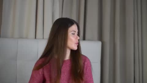 Miss Victoria online show from November 14, 5:15 pm