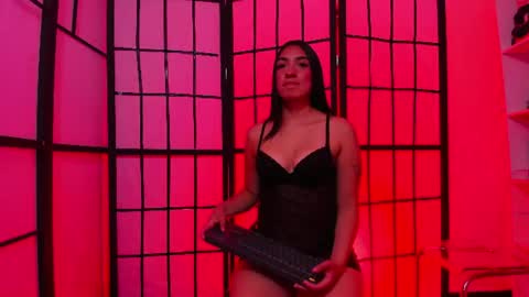 Ally  OFMissallydoll     . online show from June 14, 11:45 am