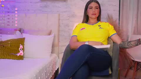 D A N A online show from June 17, 10:15 pm