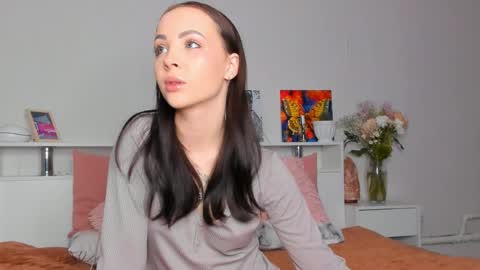 Hello dear my name Elisa online show from April 20, 9:40 pm