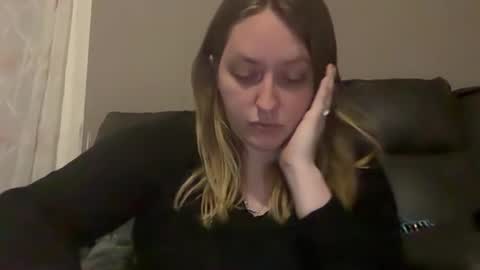 missfantastic0903 online show from May 14, 1:48 am