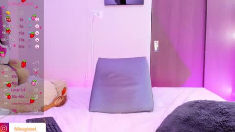 Gisell   Gigi online show from March 8, 8:35 pm