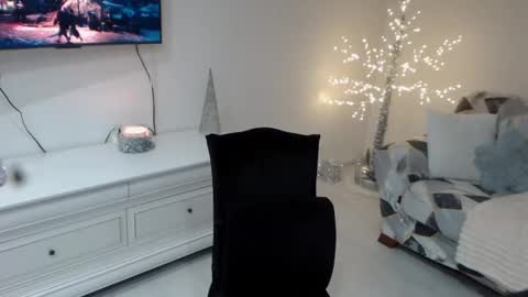 MissJenny7 online show from December 22, 11:11 pm