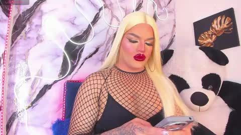 kassandra lazcano online show from June 2, 12:56 am