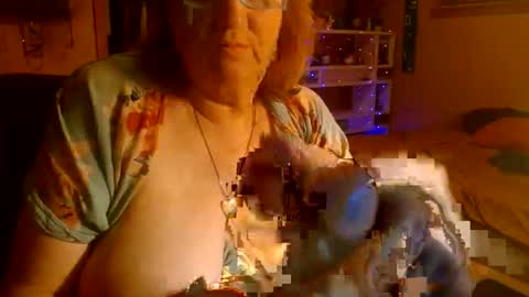 MissKittyFox online show from October 19, 5:12 am