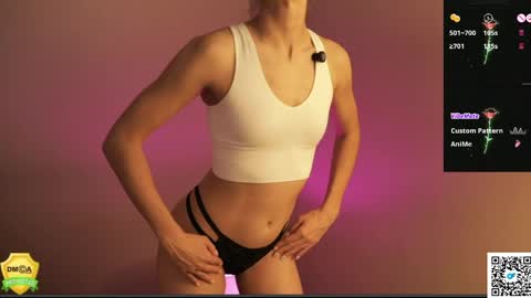 Miss Motif online show from April 2, 9:33 pm