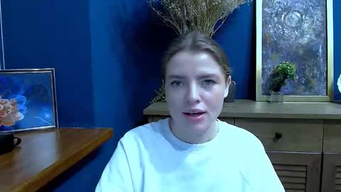 Olivia online show from December 5, 11:08 am