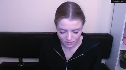 Olivia online show from January 3, 12:07 pm