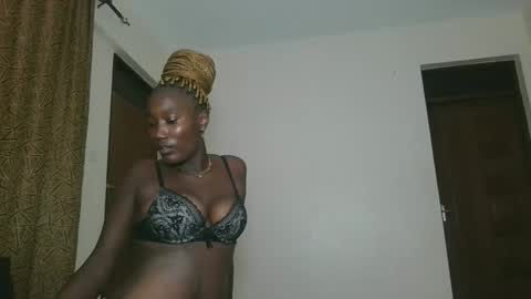 pretty gal online show from March 10, 7:29 pm