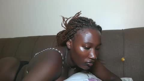 pretty gal online show from November 10, 5:32 am