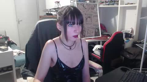 missthon online show from February 3, 10:41 am